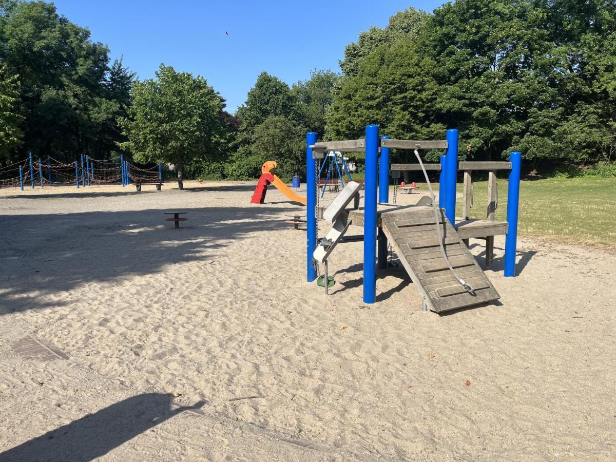 Privatzimmer Am Iltispark Duisburg Exteriér fotografie